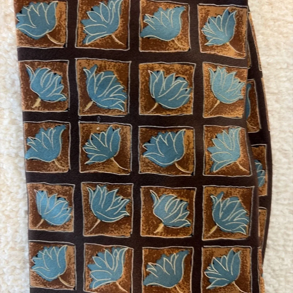mens vintage Hugo Boss classic 100% all silk Retro luxury floral neck tie Italy